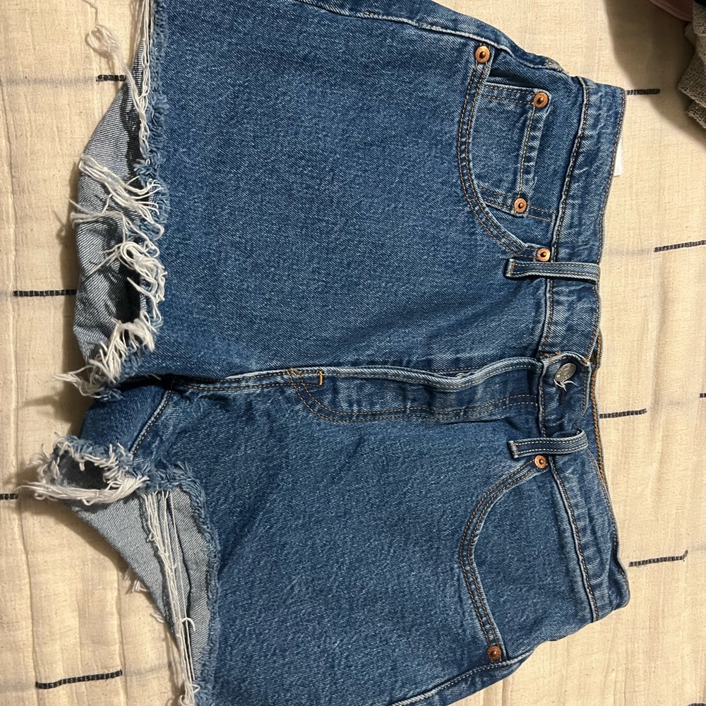 Womens distressed Levi 501 shorts size 29